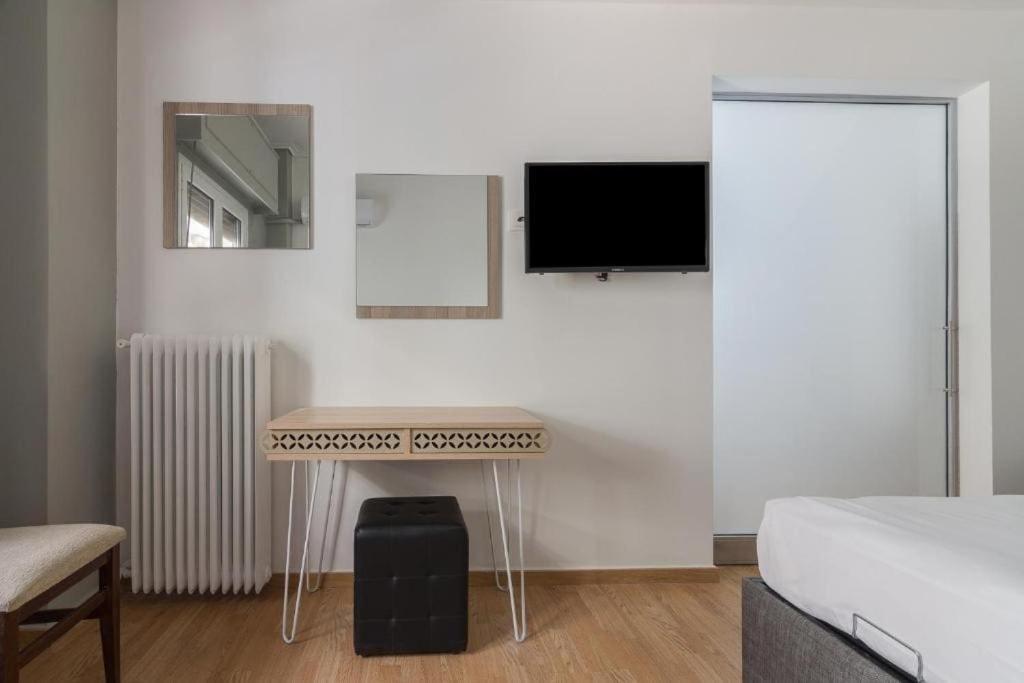 Fully Renovated 1 Bedroom Condo เอเธนส์ ภายนอก รูปภาพ